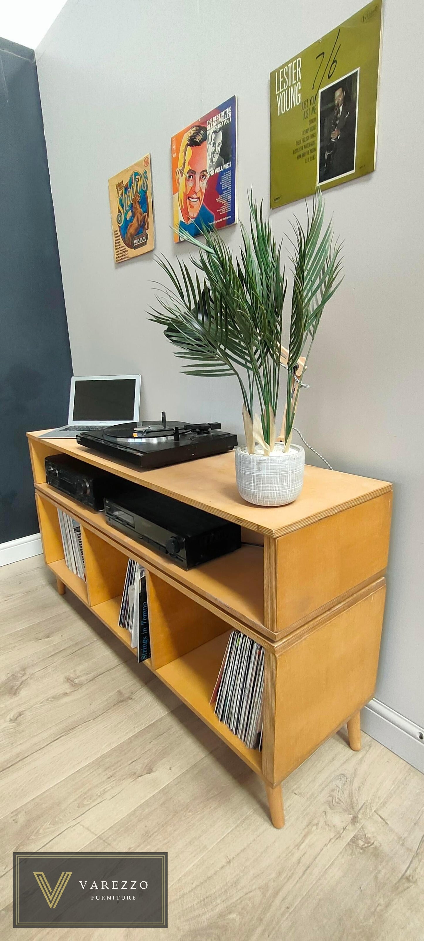 Varezzo Roma | Wooden legs| Record Player Stand | Vinyl Record Storage | Turntable Stand